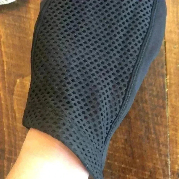 Lululemon | Black Crop Leggings with Mesh Panels - Picture 3 of 6